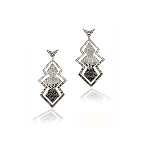 18K white gold earrings paved with black and grey diamonds.
